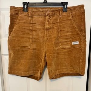 Banks Journal Big Bear Corduroy shorts. Size 38 - Toffee